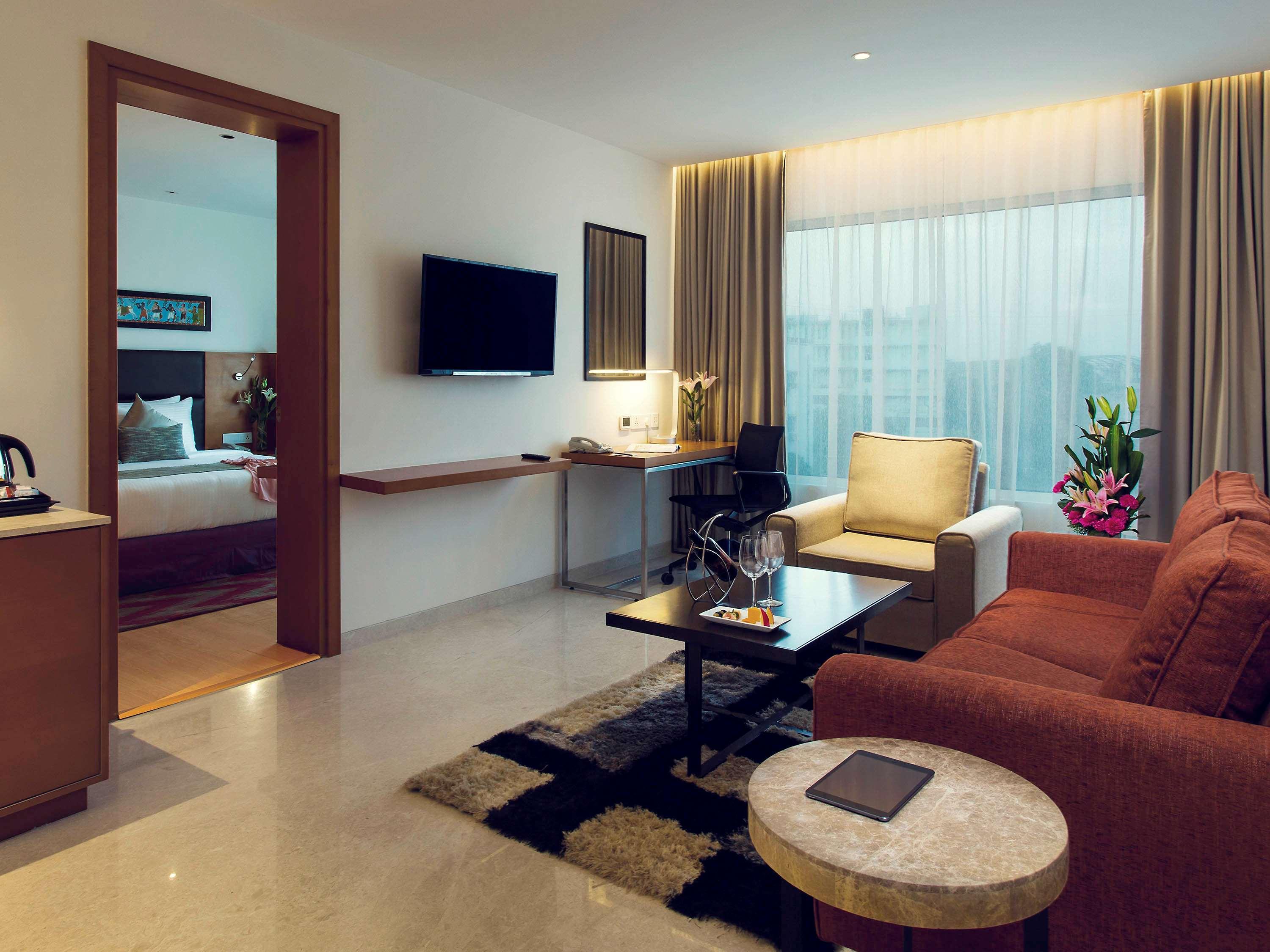 海得拉巴kcp雅高美居酒店 外观 照片 Suite room at the hotel