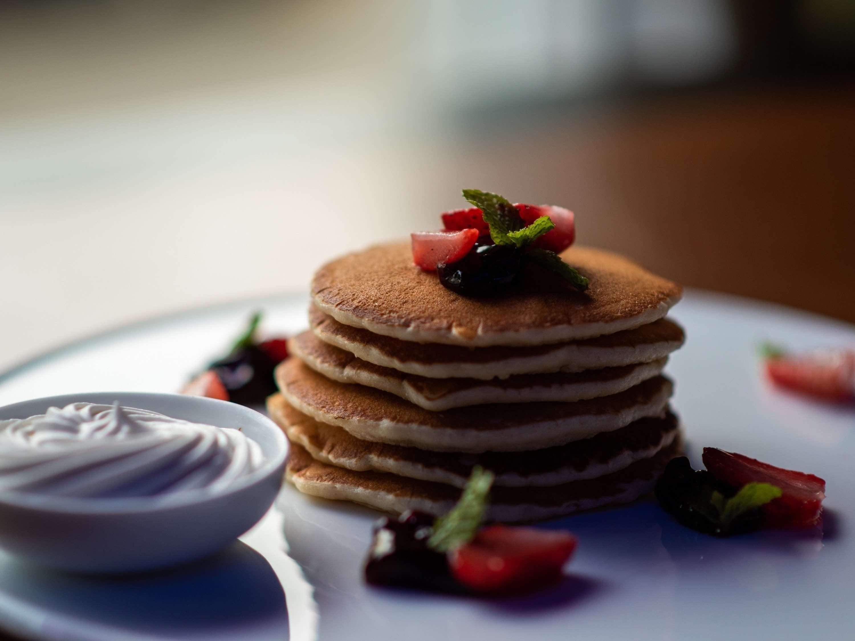 海得拉巴kcp雅高美居酒店 外观 照片 A stack of pancakes